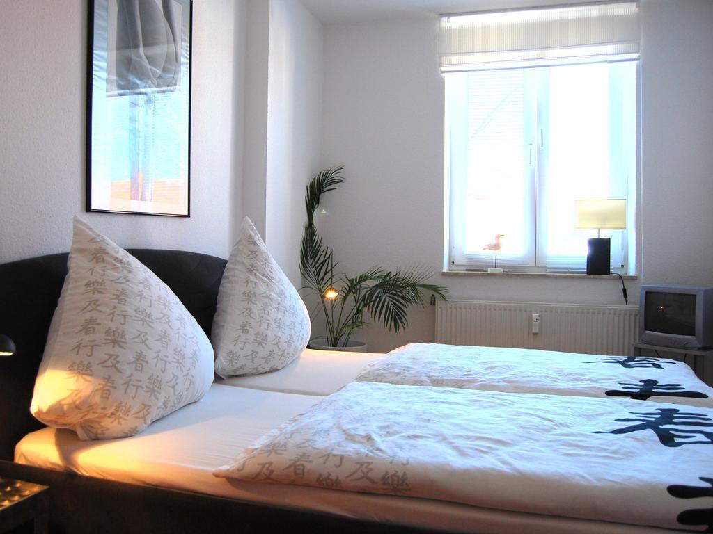 Ferienwohnung Warnemuende Am Kurpark Rostock Chambre photo